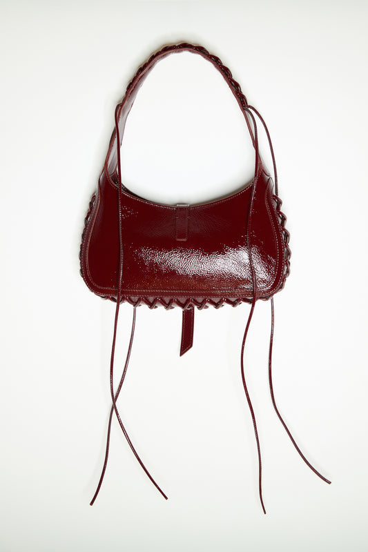 HEARTBREAKER BAG in glossy cherry red